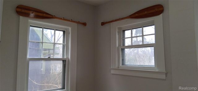 160 Chippewa Road, Pontiac, MI 48341