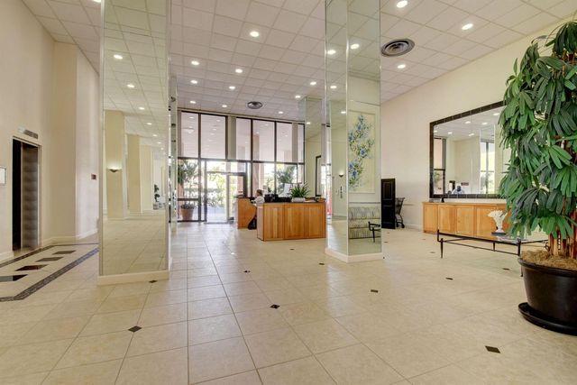 3589 S Ocean Boulevard 609, South Palm Beach, FL 33480