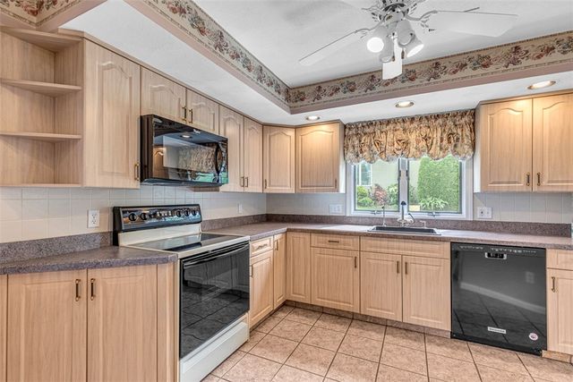 90 Nipmuc Trail A, North Providence, RI 02904