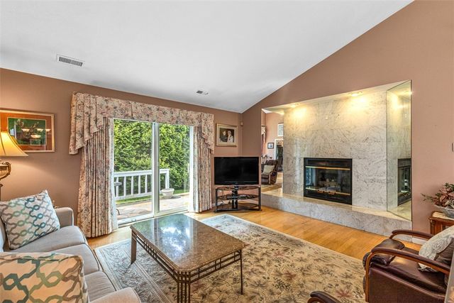90 Nipmuc Trail A, North Providence, RI 02904