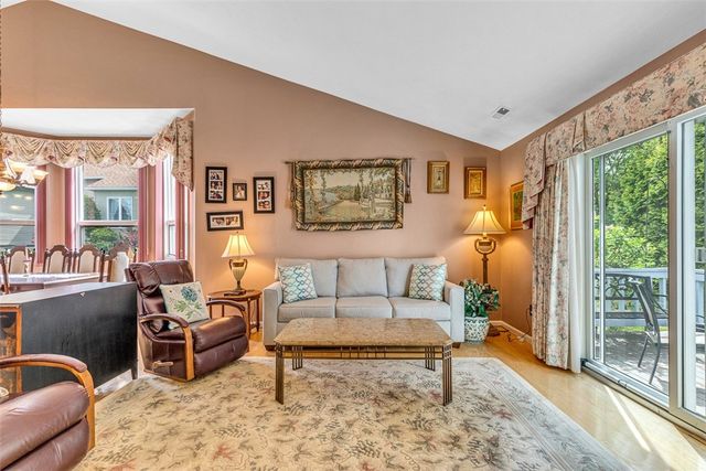90 Nipmuc Trail A, North Providence, RI 02904