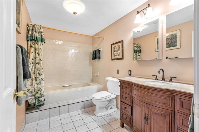 90 Nipmuc Trail A, North Providence, RI 02904