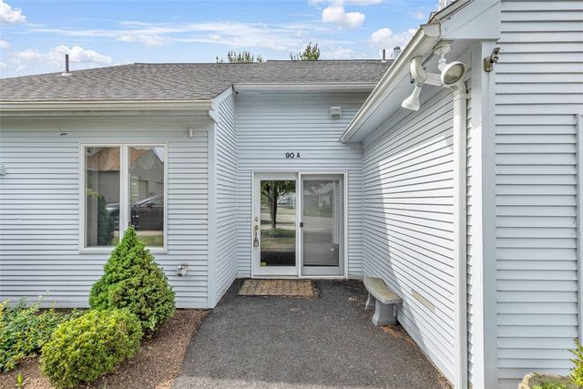 90 Nipmuc Trail A, North Providence, RI 02904