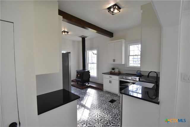 1001 N Penelope Street, Belton, TX 76513