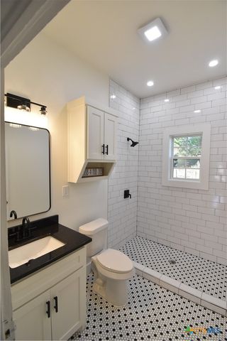 1001 N Penelope Street, Belton, TX 76513