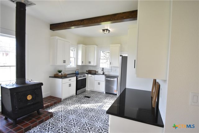 1001 N Penelope Street, Belton, TX 76513