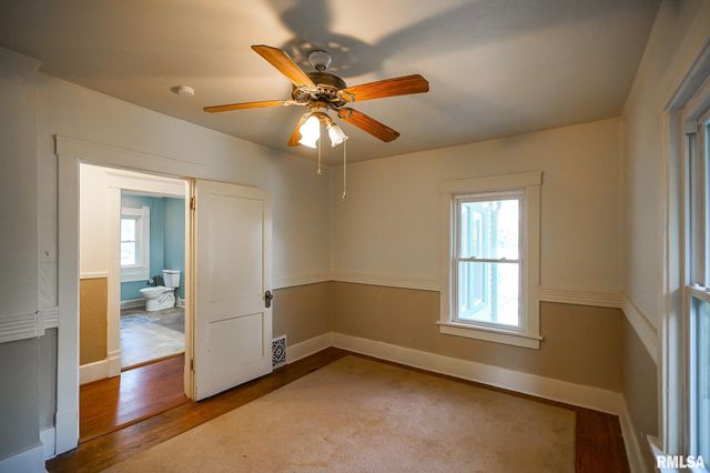 1200 N ELMWOOD Avenue, Peoria, IL 61606