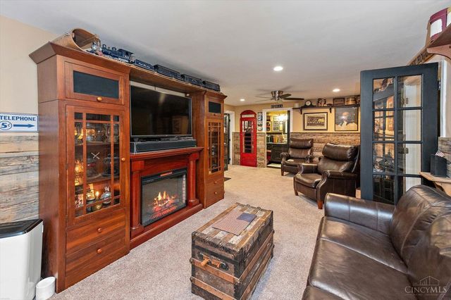 84 W Mill Street, Springboro, OH 45066