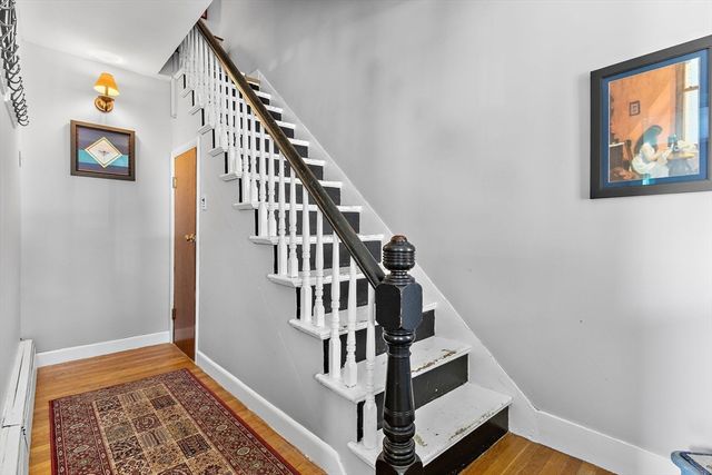 141 Westview Rd, Lowell, MA 01851