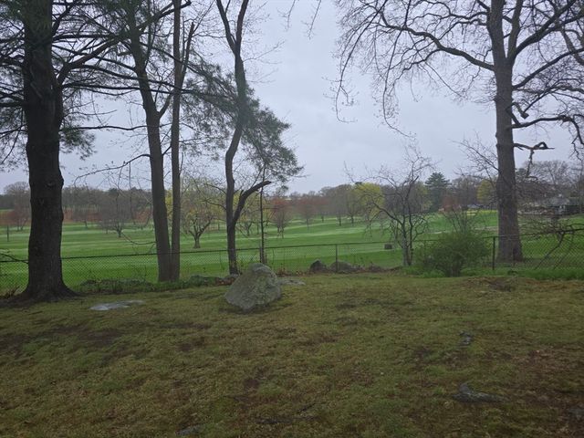 141 Westview Rd, Lowell, MA 01851