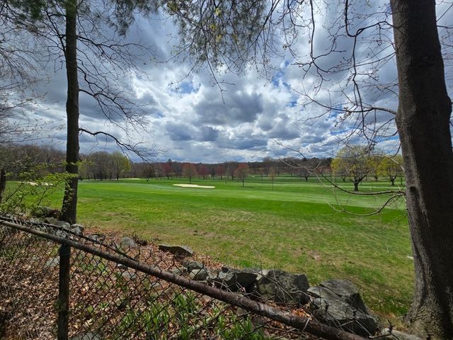 141 Westview Rd, Lowell, MA 01851