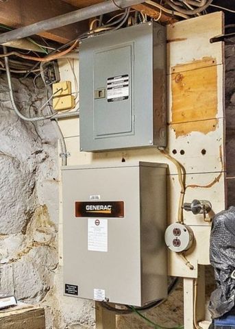 141 Westview Rd, Lowell, MA 01851