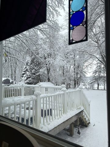 141 Westview Rd, Lowell, MA 01851