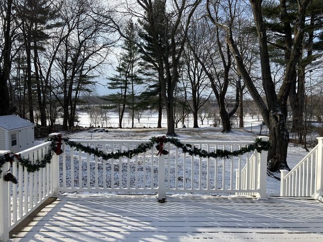 141 Westview Rd, Lowell, MA 01851