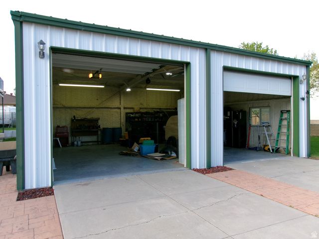 5158 S 3550 W, Roy, UT 84067