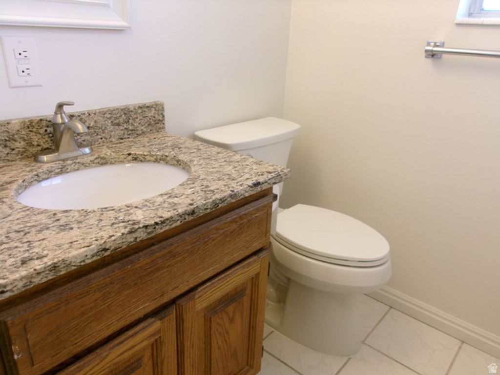 Image 20 of property listing at 5158 S 3550 W, Roy, UT 84067