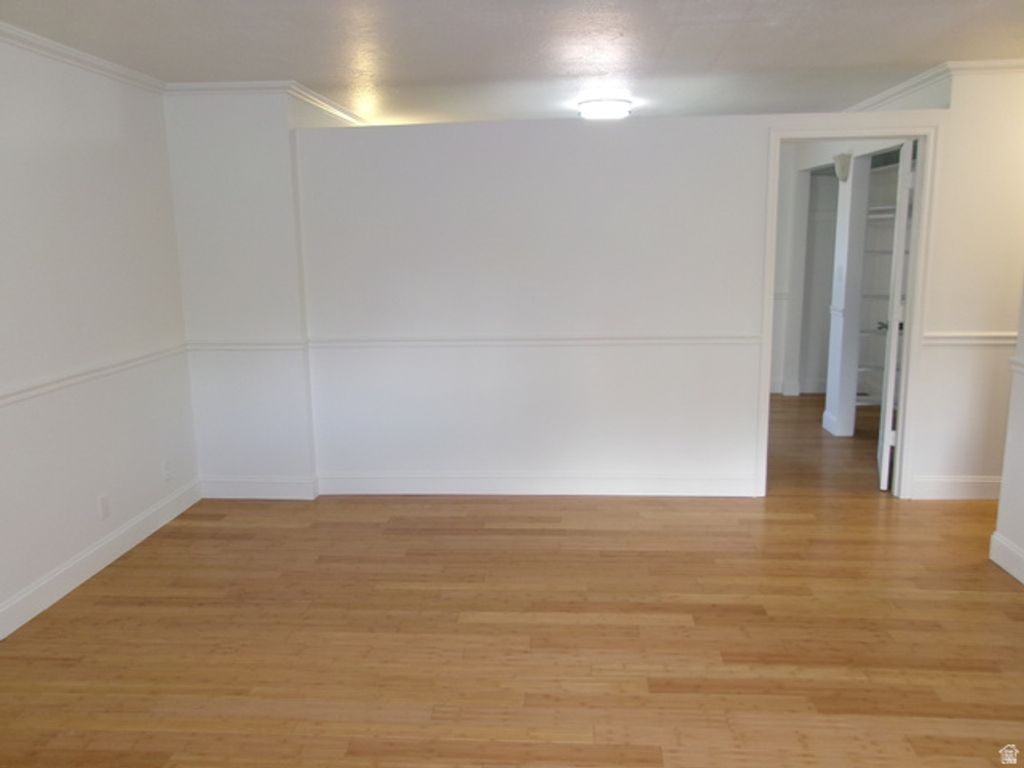 Image 21 of property listing at 5158 S 3550 W, Roy, UT 84067