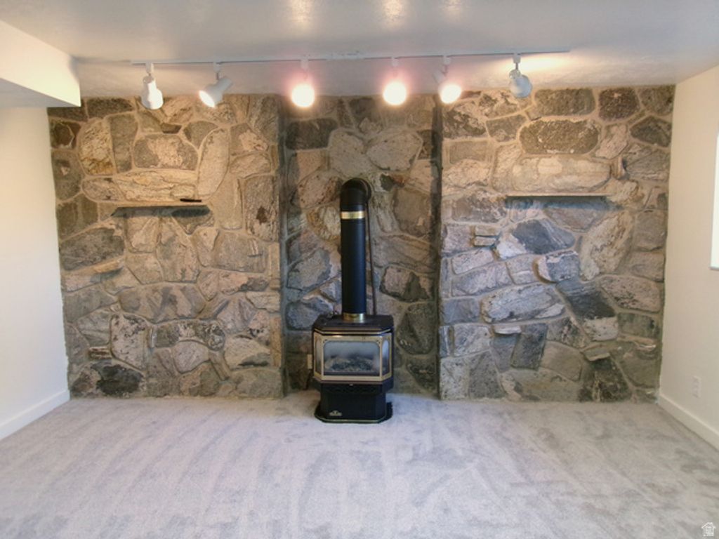 Image 29 of property listing at 5158 S 3550 W, Roy, UT 84067
