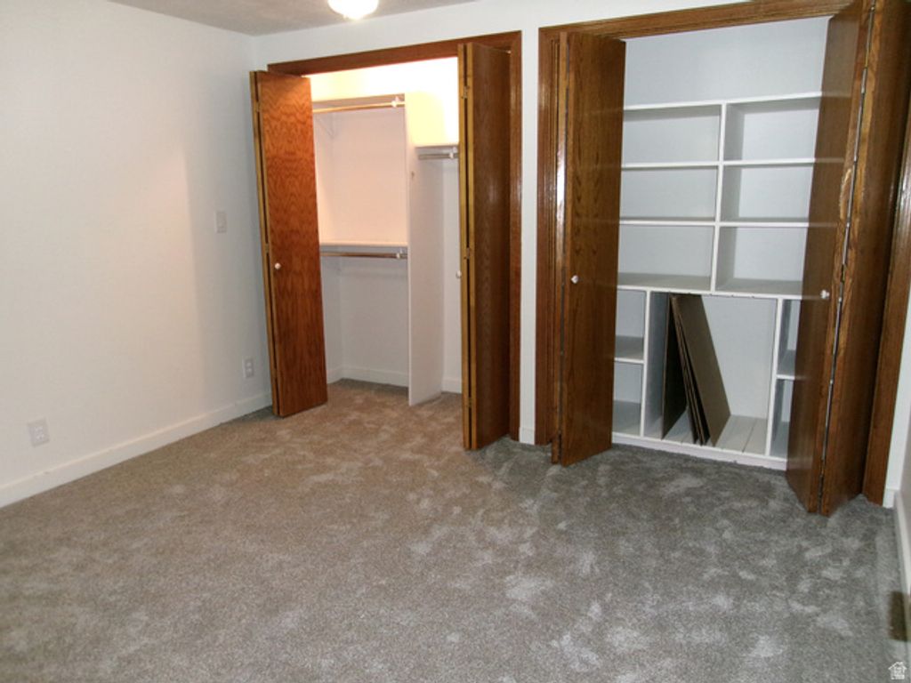 Image 33 of property listing at 5158 S 3550 W, Roy, UT 84067