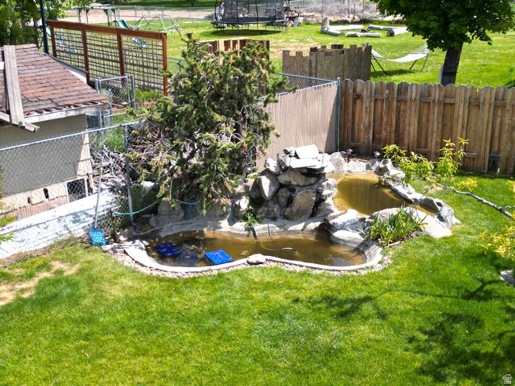 Image 47 of property listing at 5158 S 3550 W, Roy, UT 84067