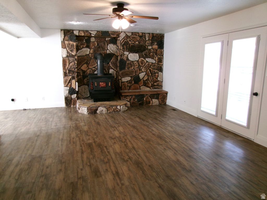 Image 8 of property listing at 5158 S 3550 W, Roy, UT 84067