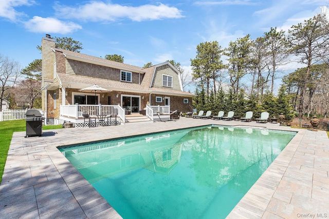 27 Jeffrey Lane, Westhampton Beach, NY 11978