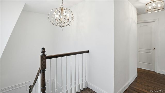 27 Jeffrey Lane, Westhampton Beach, NY 11978