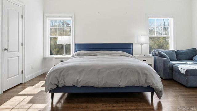 27 Jeffrey Lane, Westhampton Beach, NY 11978