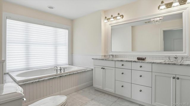 27 Jeffrey Lane, Westhampton Beach, NY 11978