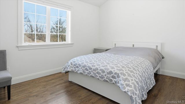 27 Jeffrey Lane, Westhampton Beach, NY 11978