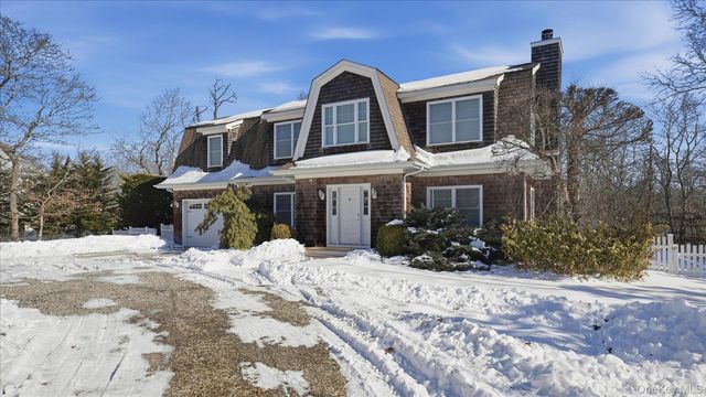 27 Jeffrey Lane, Westhampton Beach, NY 11978