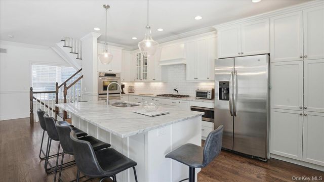 27 Jeffrey Lane, Westhampton Beach, NY 11978