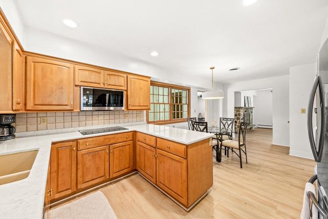 2745 N 117th PLACE, Wauwatosa, WI 53222