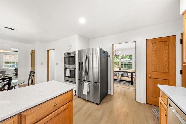 2745 N 117th PLACE, Wauwatosa, WI 53222