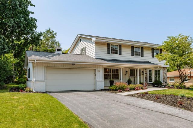 2745 N 117th PLACE, Wauwatosa, WI 53222