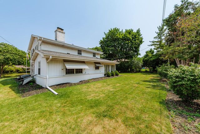2745 N 117th PLACE, Wauwatosa, WI 53222