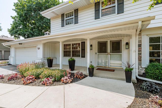 2745 N 117th PLACE, Wauwatosa, WI 53222