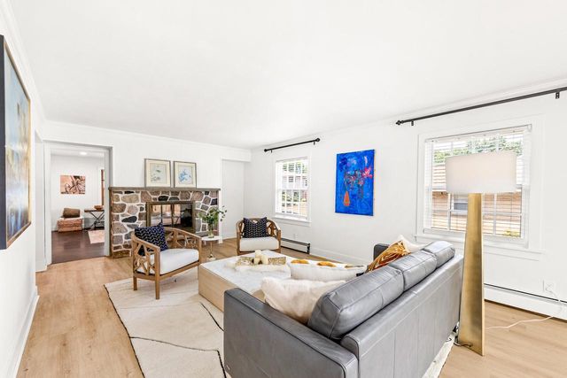 2745 N 117th PLACE, Wauwatosa, WI 53222