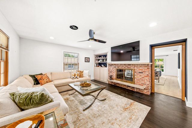 2745 N 117th PLACE, Wauwatosa, WI 53222