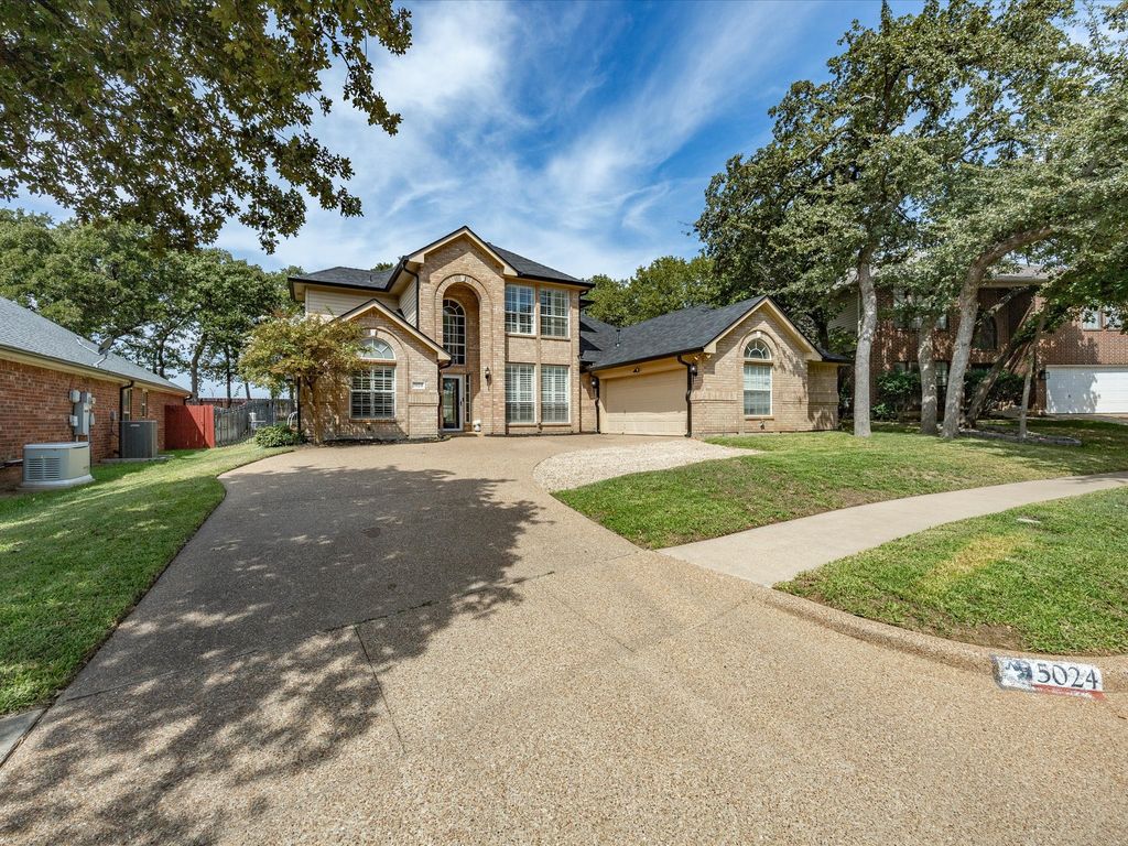 5024 Pointclear Court, Arlington, TX 76017 — photo 2
