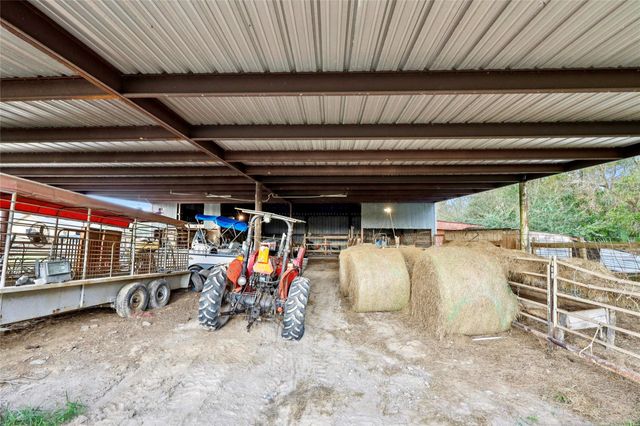 25202 Highway 105, Sour Lake, TX 77659