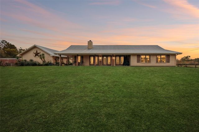 25202 Highway 105, Sour Lake, TX 77659