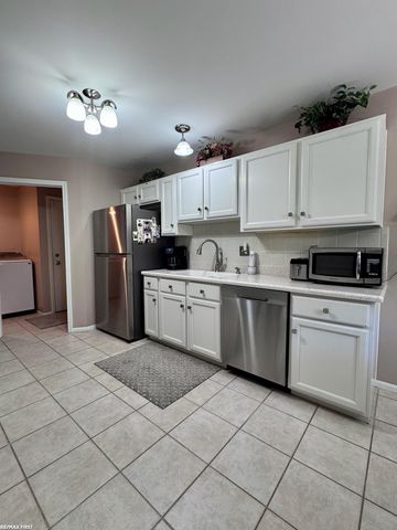 15330 Pebble Pointe Court, Clinton Township, MI 48038