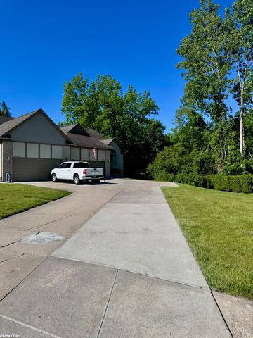 15330 Pebble Pointe Court, Clinton Township, MI 48038