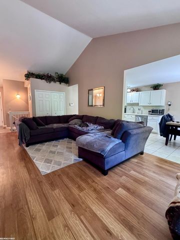 15330 Pebble Pointe Court, Clinton Township, MI 48038