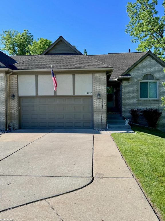 15330 Pebble Pointe Court, Clinton Township, MI 48038