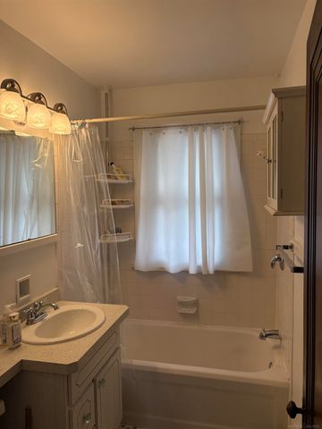 15638 Evergreen Avenue, Eastpointe, MI 48021