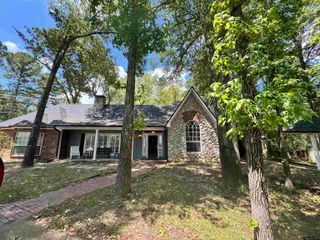 1630 Leisure Ln, Hideaway, TX 75771