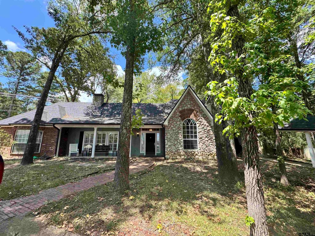 1630 Leisure Ln, Hideaway, TX 75771