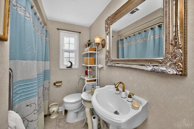 5183 Cleves Warsaw, Delhi Twp, OH 45238